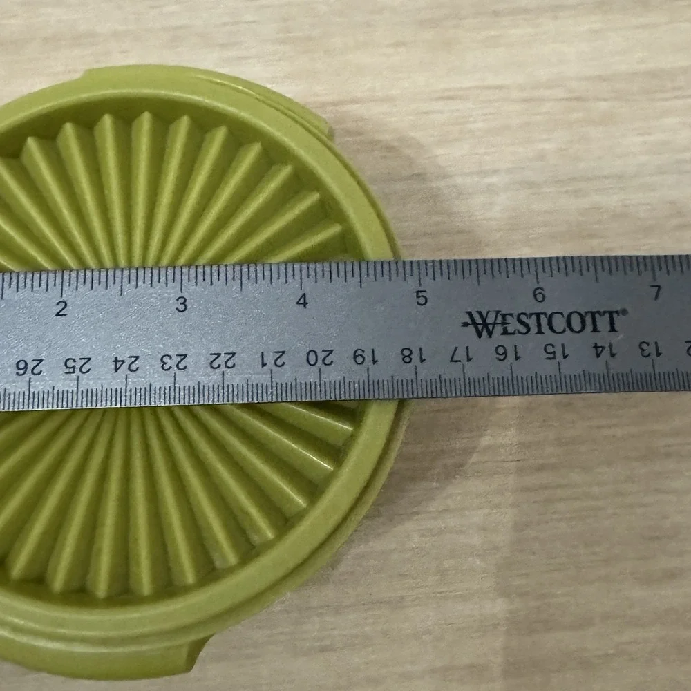 Vintage Tupperware Servalier Bowl 886 w/ 812 Lid Harvest Green‎ 1970s USA Retro